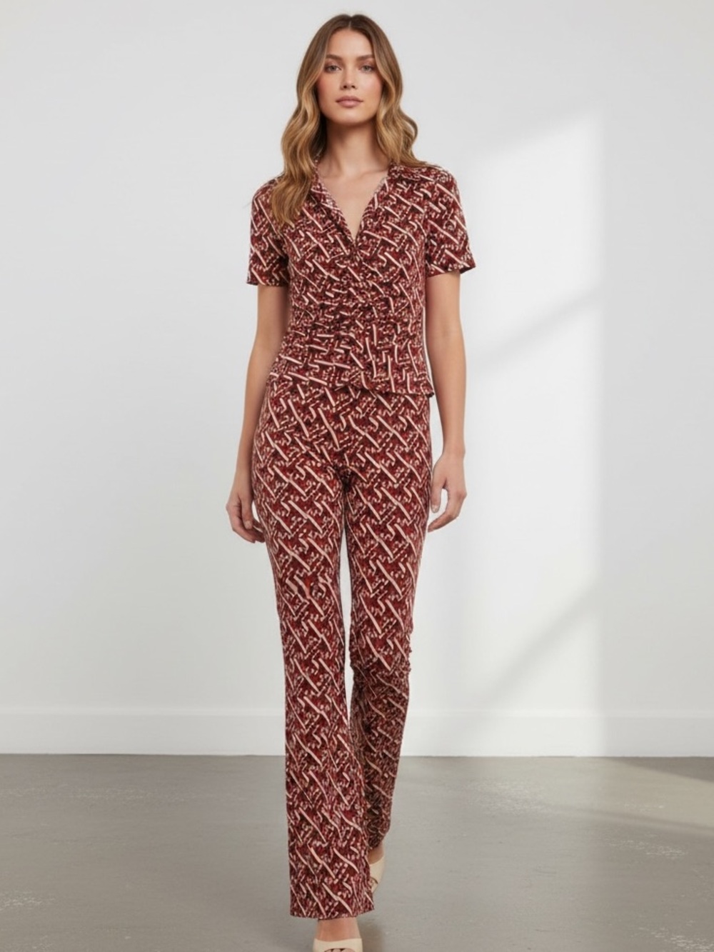 Red 2 piece pants set - Picture 3 of 8